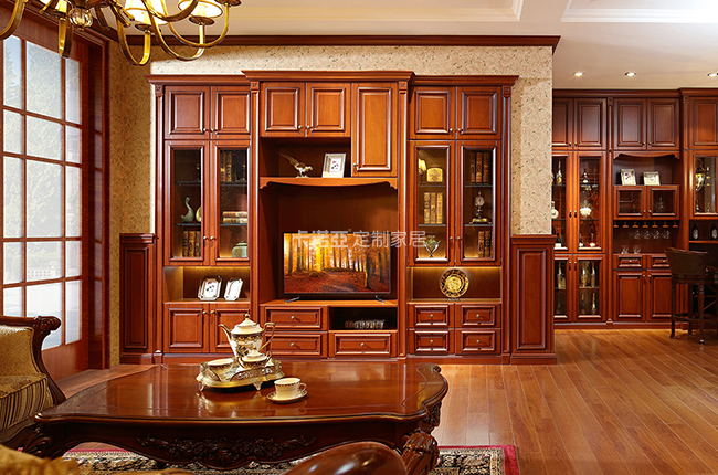 定制實(shí)木家具價(jià)格怎么算？定制實(shí)木家具多少錢(qián)一平米？